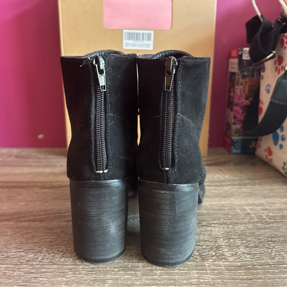 Chase+Chloe black heeled booties - Picture 4 of 5